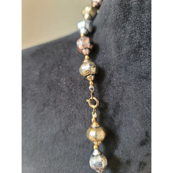 Women's Lightweight Multicolor Oxidized Beaded Necklace Elegant Jewelry - Picture 6 of 7